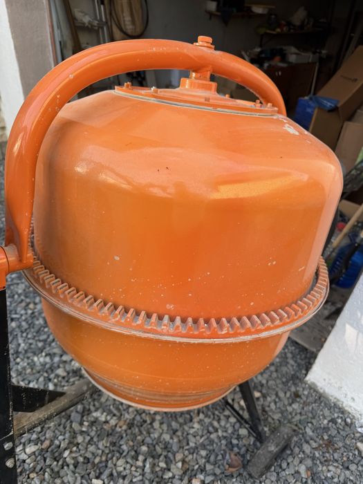 Betoniera 140L ca noua