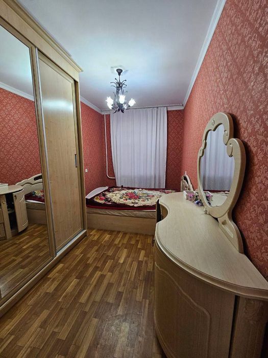 Юнусабад 15 5ком/4 этаж/5 этажный 90м²