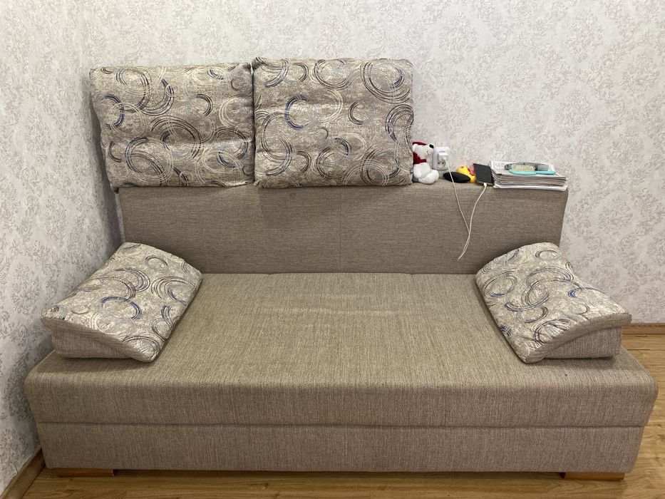 Диван для гостиной