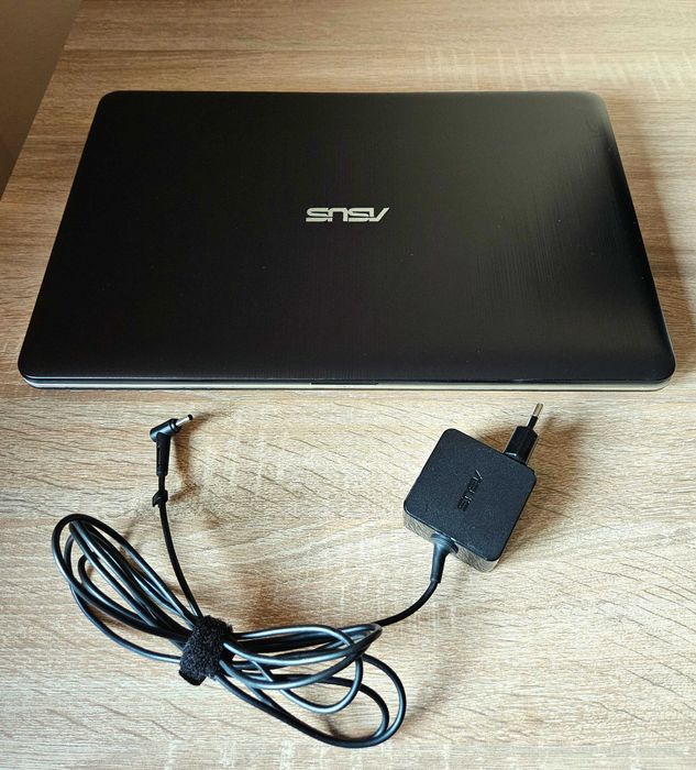 ASUS X540, încă în garanție