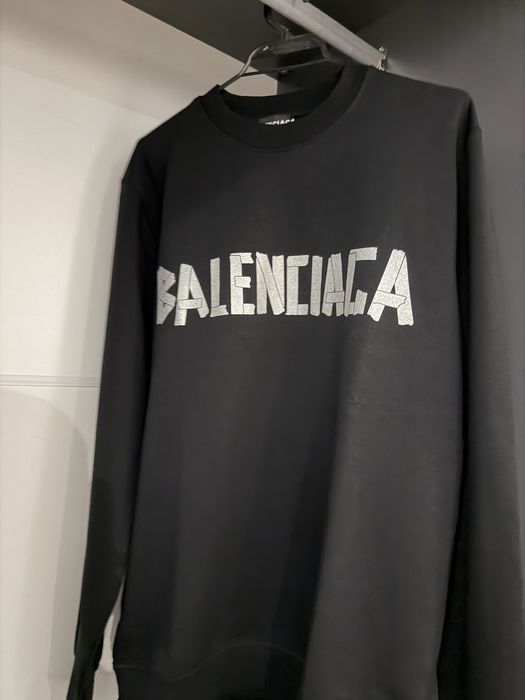 Balensiaga. тениска