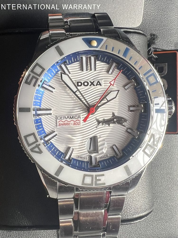 Doxa Shark 300 Ceramic