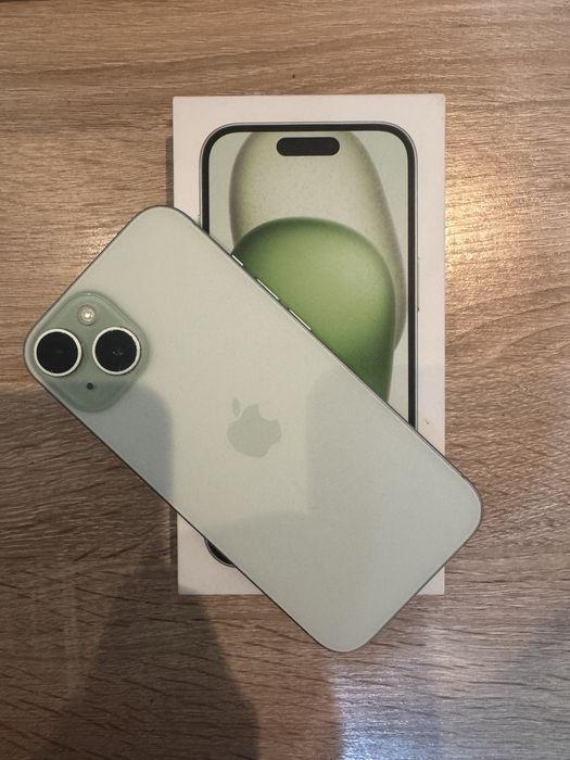 Iphone 15 256GB зелен