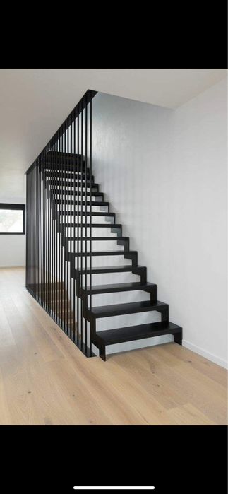 Scari suspendate,scari cu tije stil riflaj, balustrade,riflaje metalic