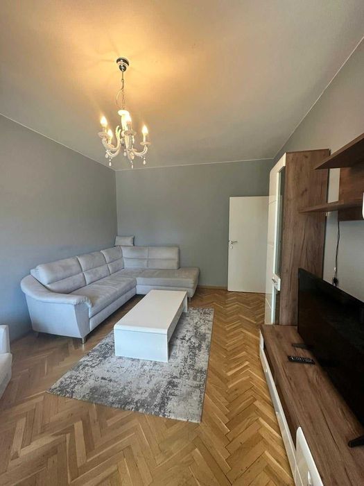 Двустаен апартамент под наем в кв. Лозенец