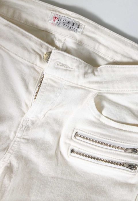 Дамски дънки на Guess