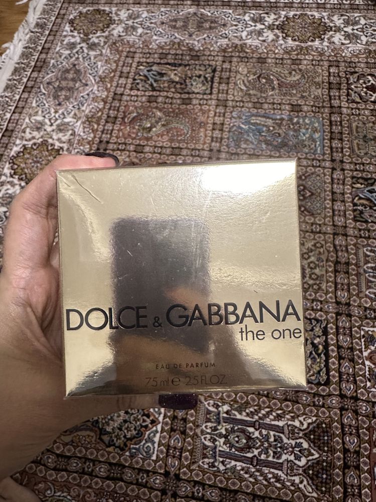 Dolce & Gabbana the one