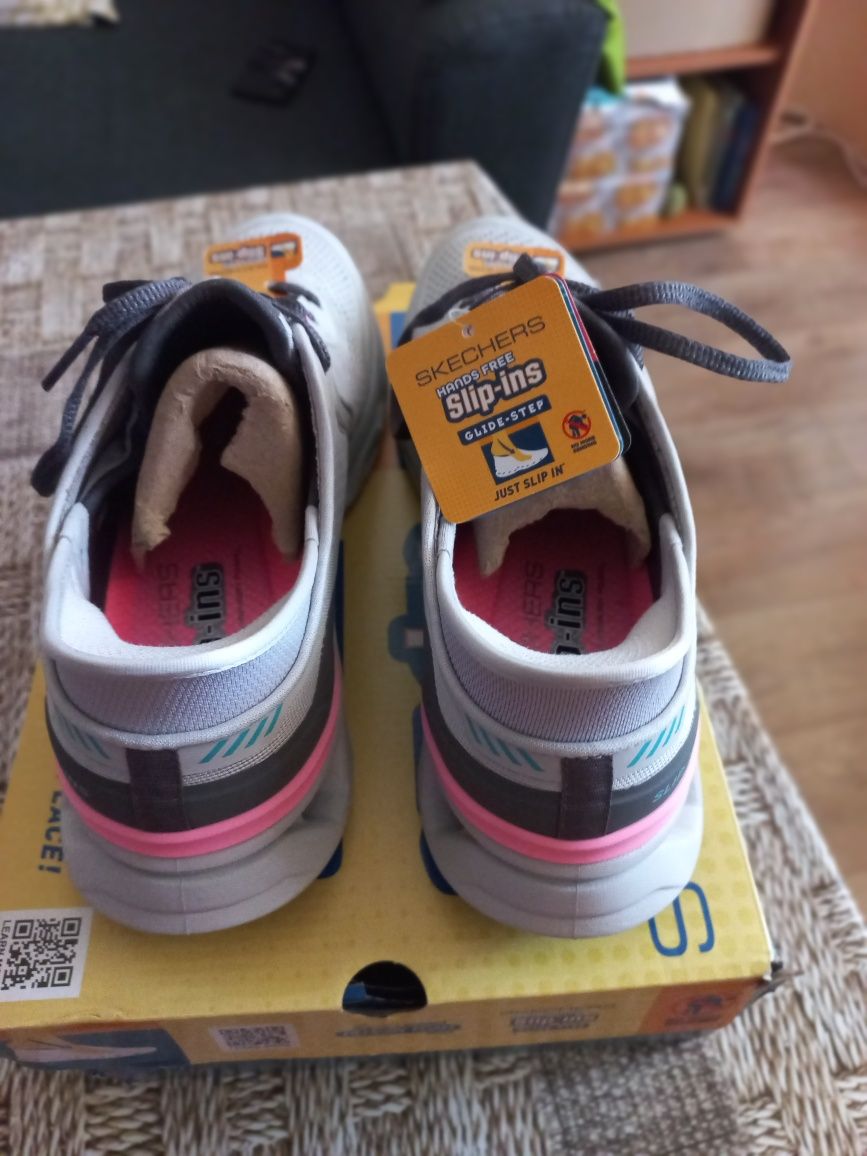 Нови маратонки,,SKECHERS"