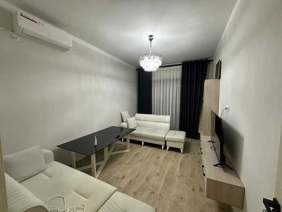 Срочно сдается 3х комнатная квартира рядом рынок Паркентский  306*