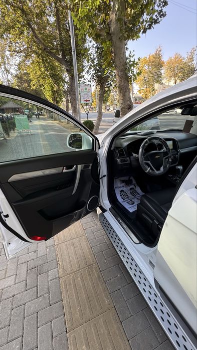 Chevrolet Captiva 4