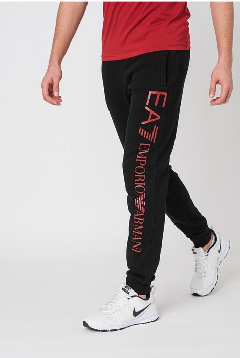 Pantaloni sport cu imprimeu