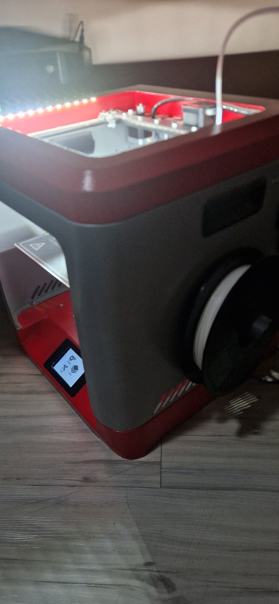Продаю 3d принтер SD2000