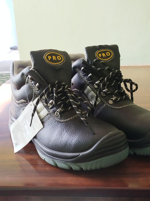 Pro erkaklar oyoq kiyimi