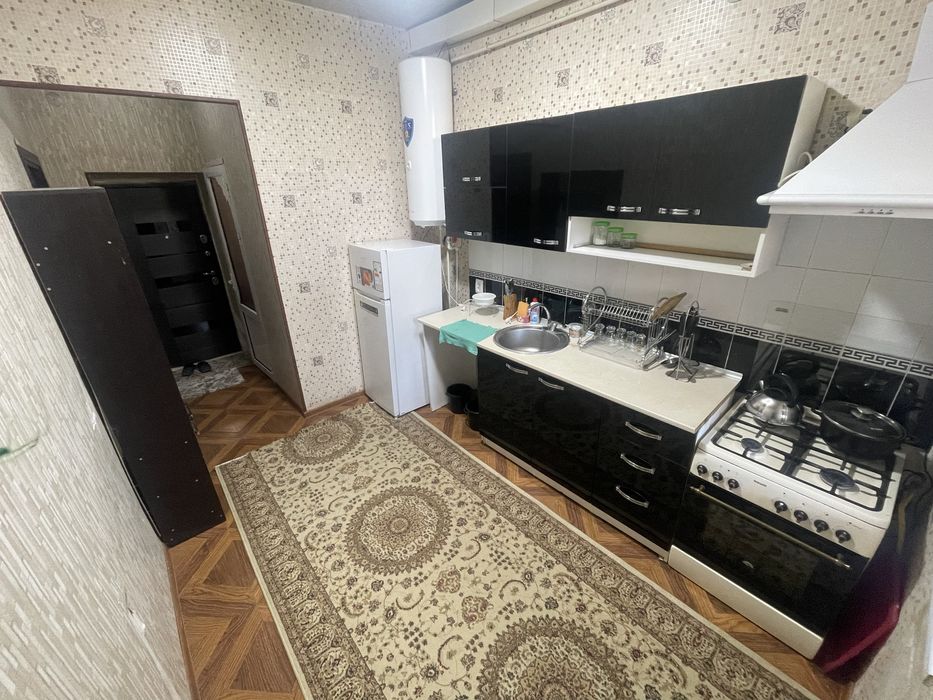 1 комнатная квартира со всеми удобствами. (Сампи)