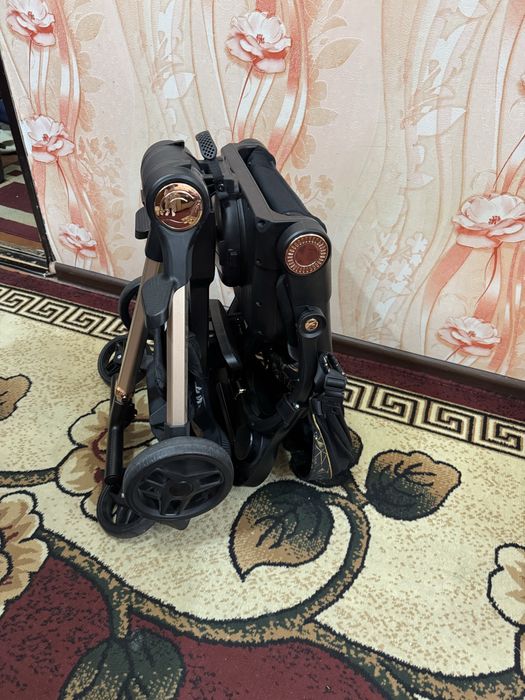 Kolyaska  Weini qora