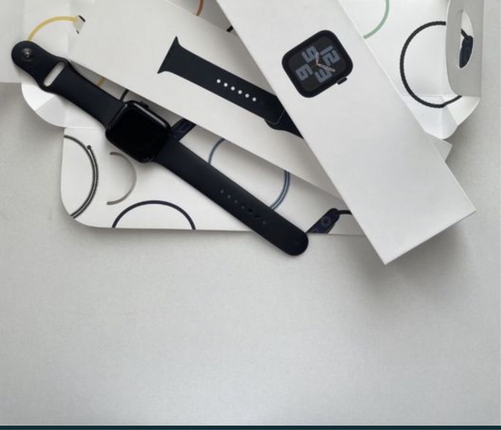 Срочно Продается Apple watch SE