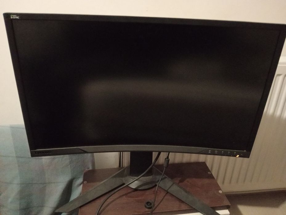 vand monitor lenovo,27" 144Hz