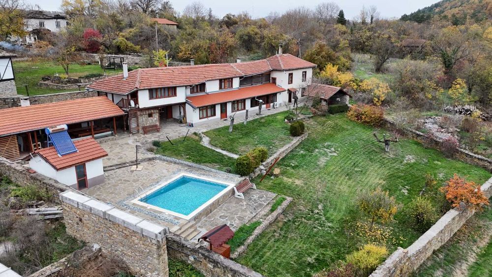 Продава се Къща в с. Дълбок дол, Област Ловеч - 1291 кв.м за 202 €/кв.м - Снимка #1