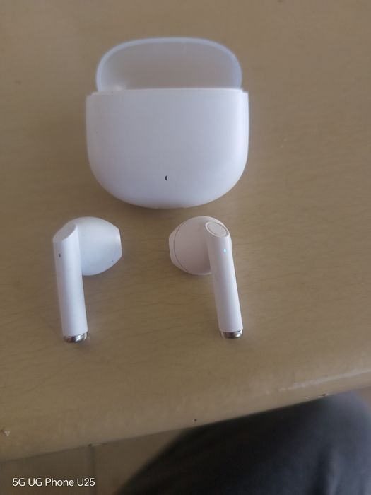 Продавам безжични слушалки ug buds 1