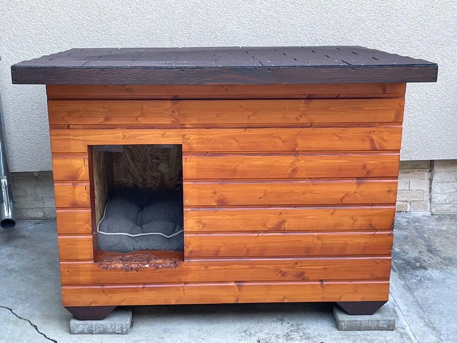 Vând cușcă câine izolată termic