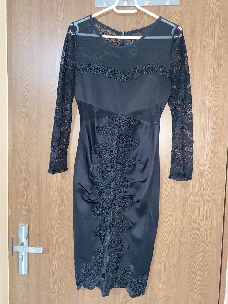 Rochie elegantă neagră