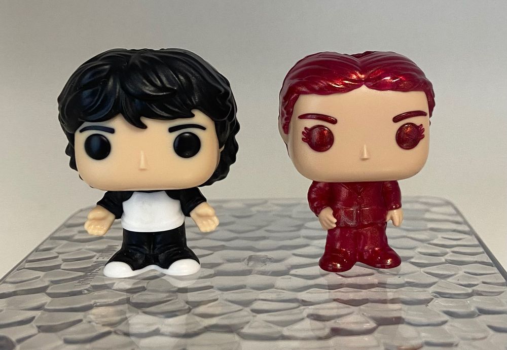 Фигурки из kinder joy stranger things