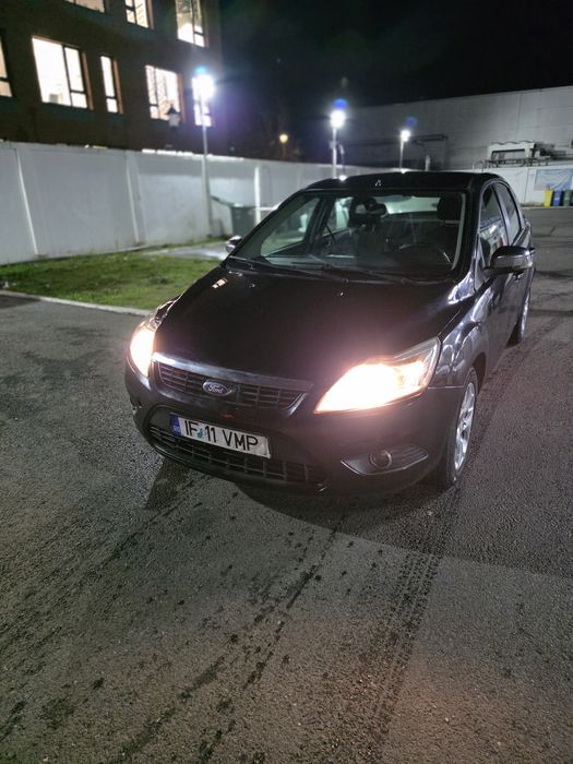 Vând Ford focus 2