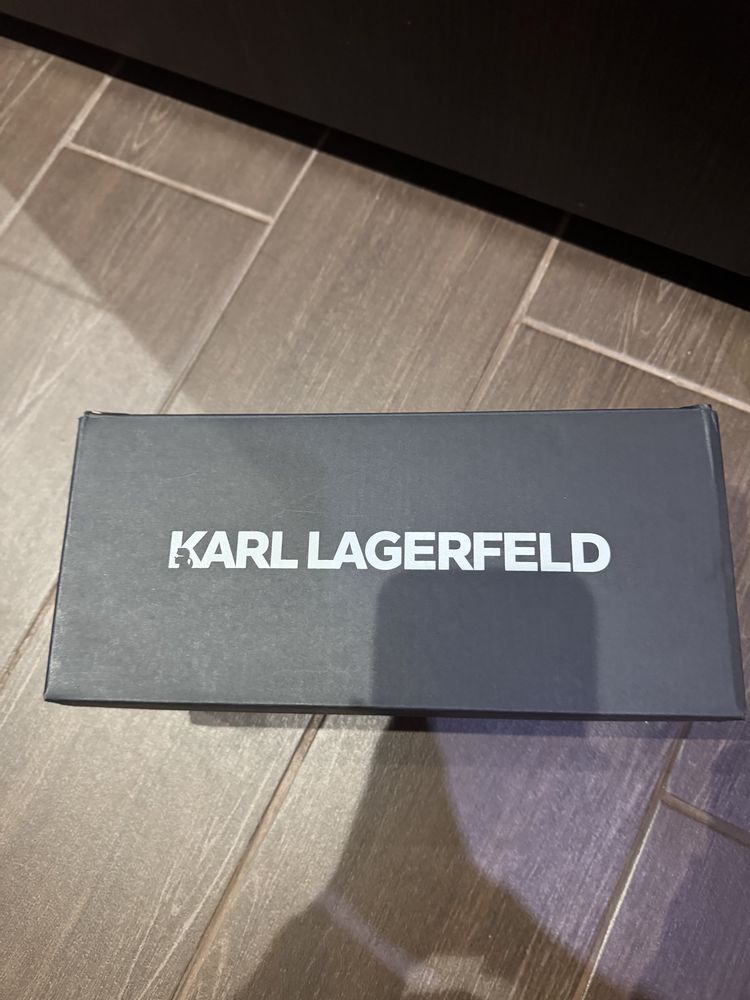 Чехли Karl Lagerfeld