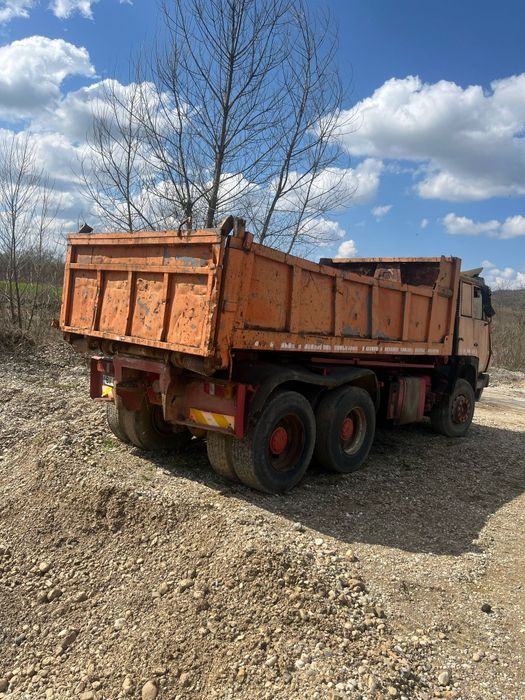 Basculanta Steyer an 1993 ,motor v8 stare de functionare