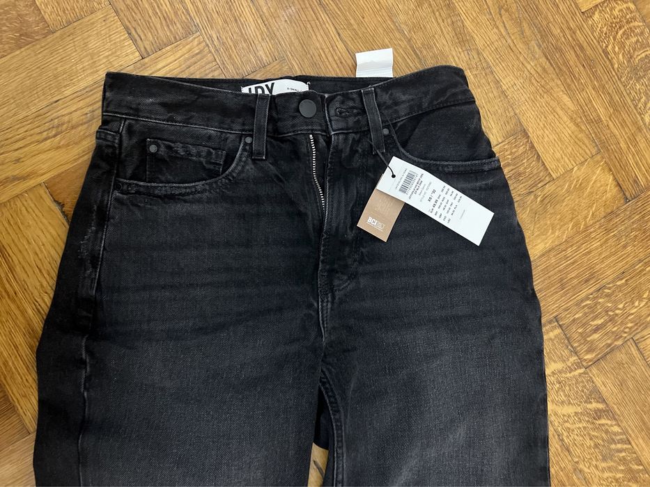 Blugi denim negri tăiați JDY (Jacqueline de Yong) mărimea XXS / 32