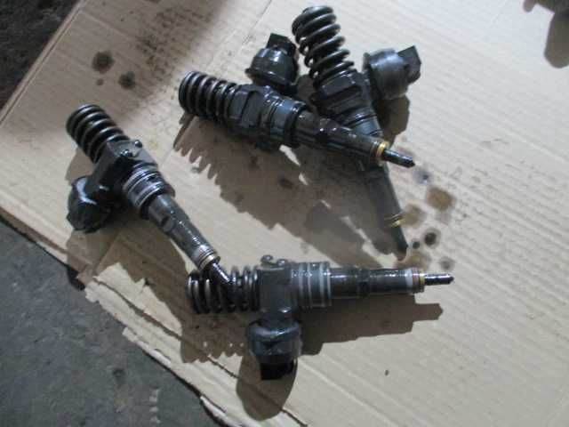 Injector injectoare Golf4 Bora Skoda Seat motor 1,9 diesel TDI cod BC