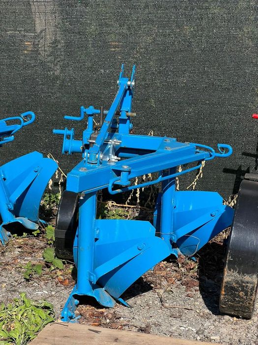 Alta Plug cu 2 brazde Polonez 2-20 Plug cu 2 brazde Polonez