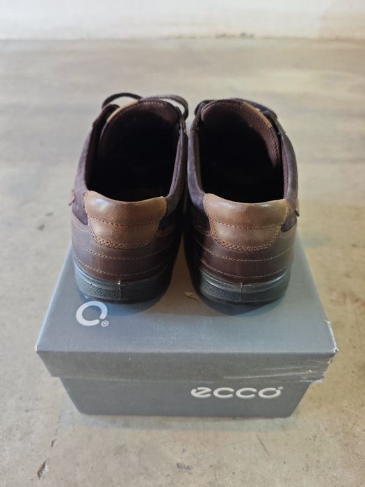 Мъжки обувки Ecco - кафяви и черни