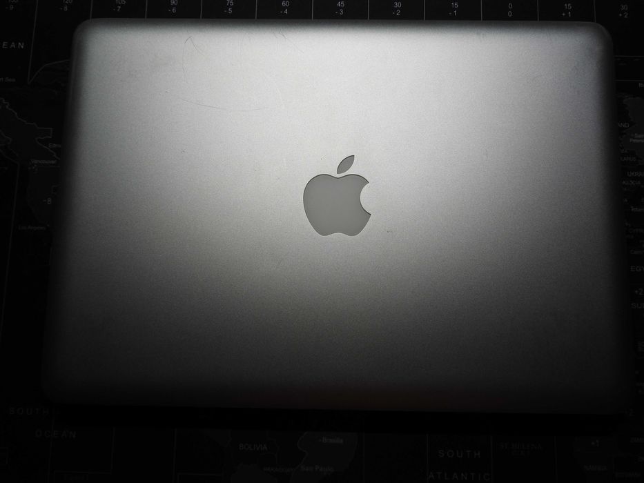 MacBook Pro 2012 I5 4GB RAM cu urme de uzura - Vand si pentru piese
