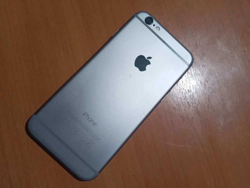 IPhone 6,два телефона