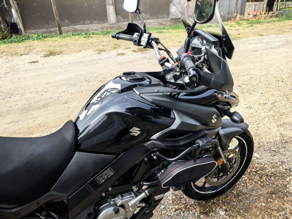 SUZUKI V-STROM 650 Продавам мотоциклет 650 cc