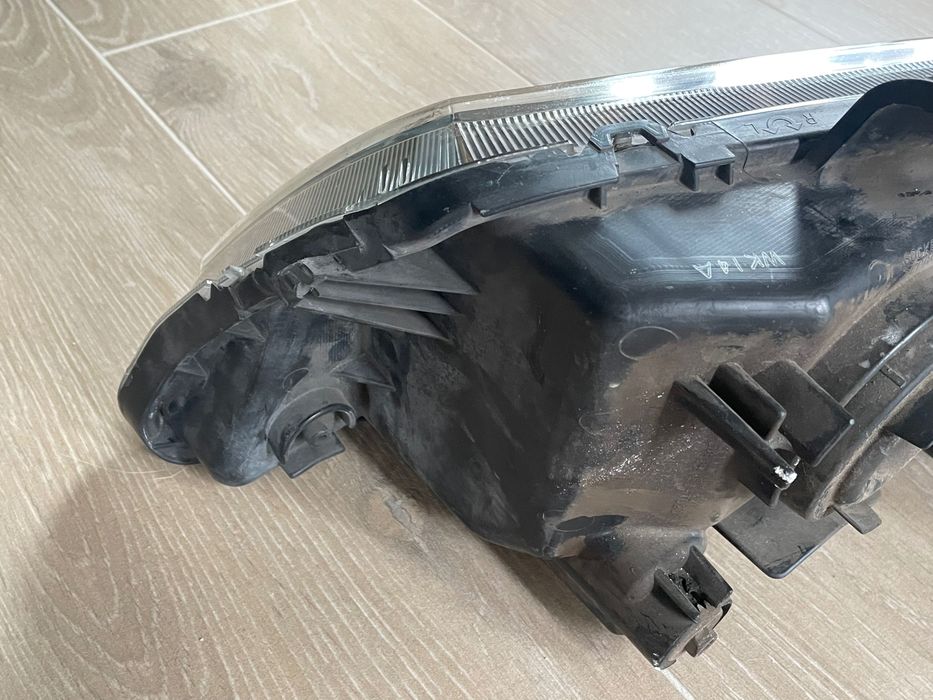 Десен фар за Honda accord 7 2007г