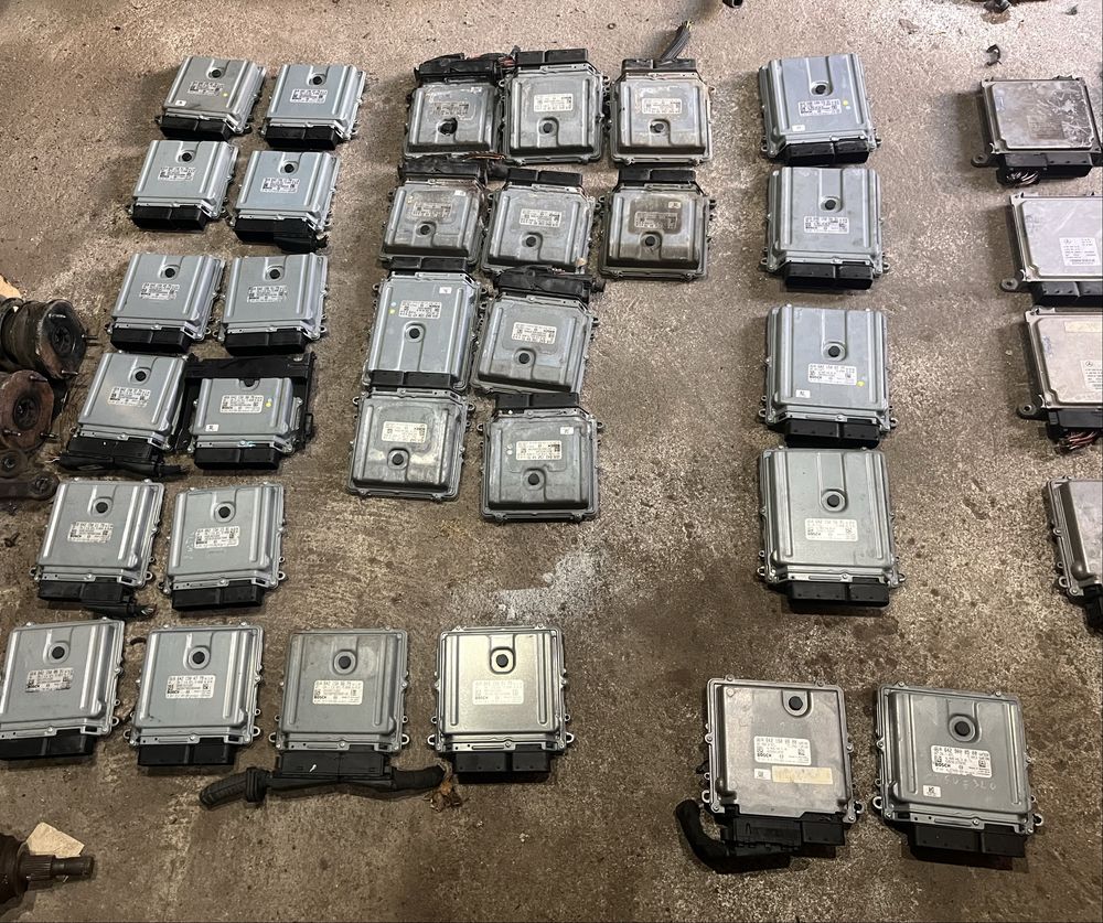 Компютър ECU Mercedes OM642 и OM651 / W204, W212, W164, W221, W211