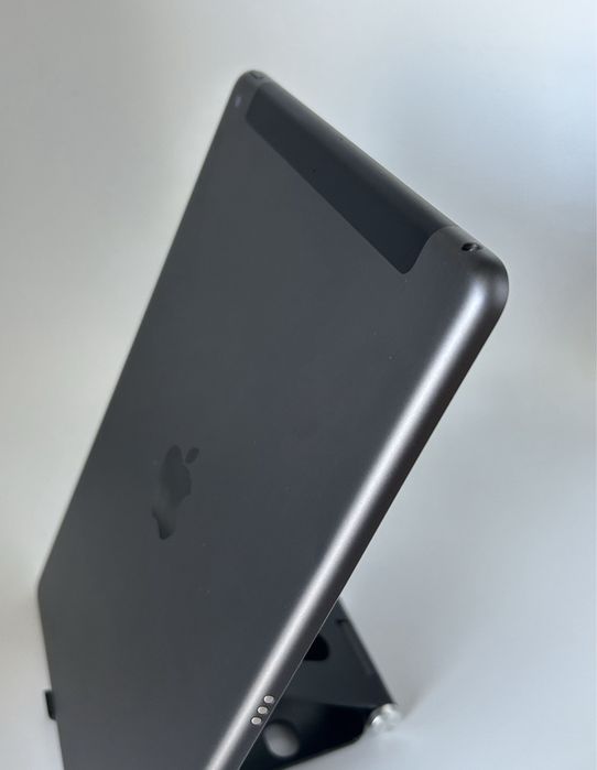 Apple iPad 6 cu Wifi + Cellular