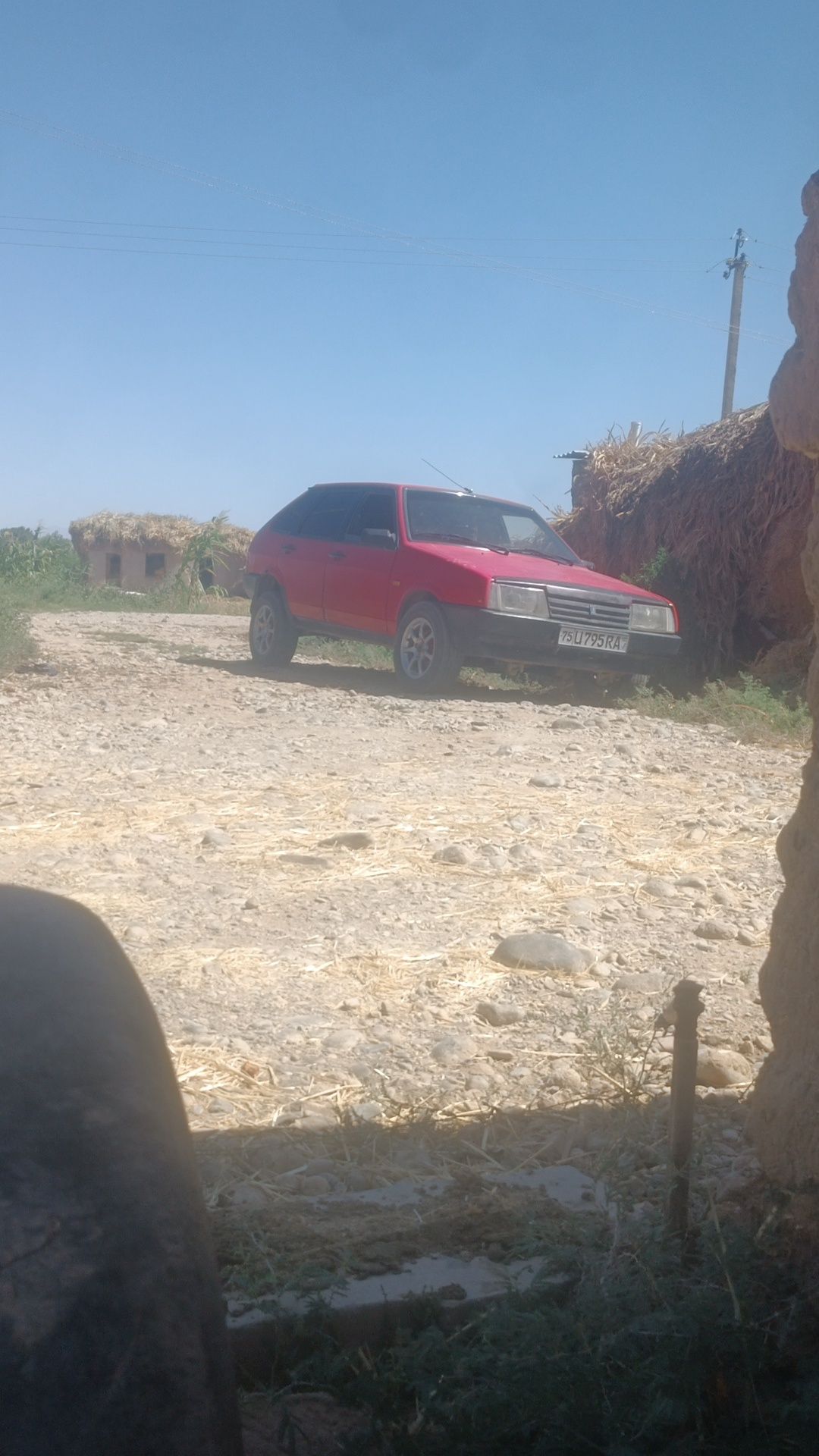 Lada 2109 yili 1993 yil sro h i sotiladi
