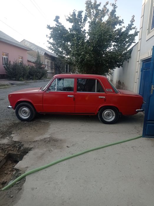 Мошинача сотилади срочно..пул зарур