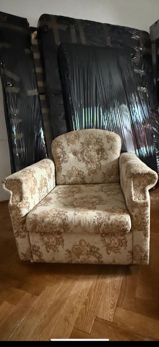 Vand canapea / 2 persoane deschizibilă