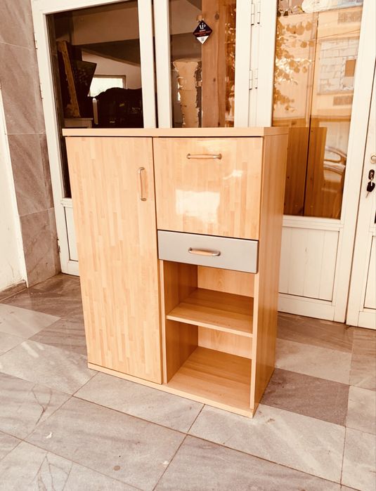 Ретро дървен шкаф от 90-те в отлично състояние