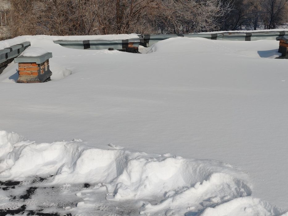 Чистка снега с территории