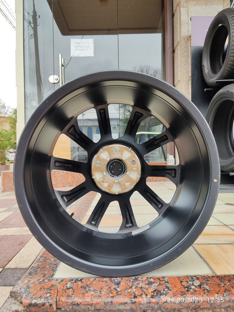 Leapmotor R18 disak