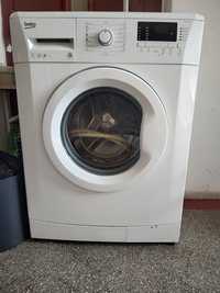 Vând urgent mașină de spălat