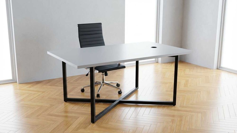 Ofis stoli – 120×155 sm, balandligi 75 sm, ideal holatda