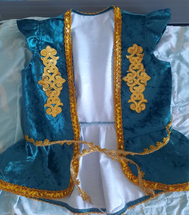 Продам национальную жилетку