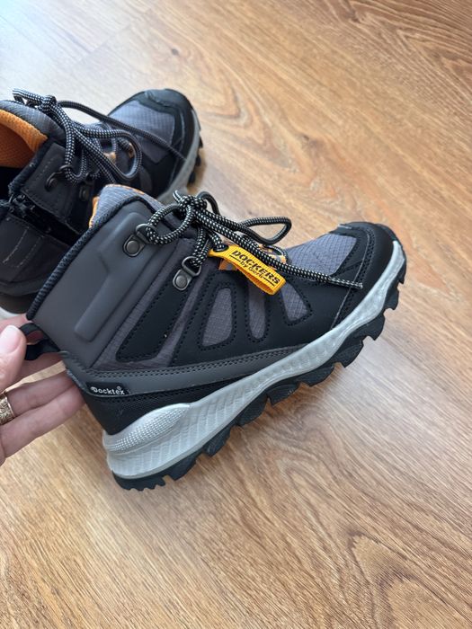 Детски маратонки New balance 31н и боти Dockers