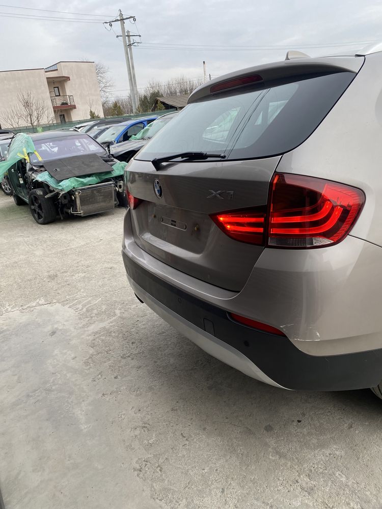 Bară spate cu senzori de parcare completă BMW X1 E 84 2012